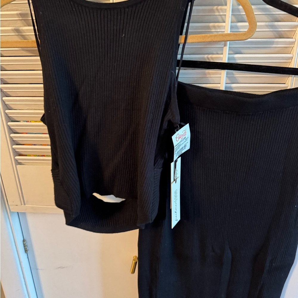 Freshman Black Ribbed Ensemble - Picture 2 of 4